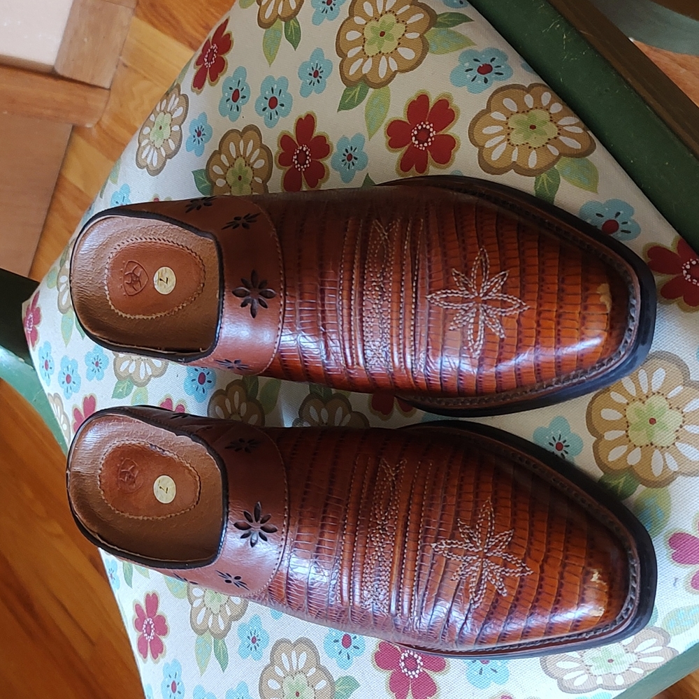 Ariat vintage leather mules size 7 unworn condition